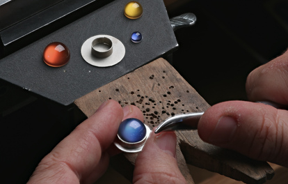 How To Create A Custom-Fitted Handmade Bezel - RioGrande