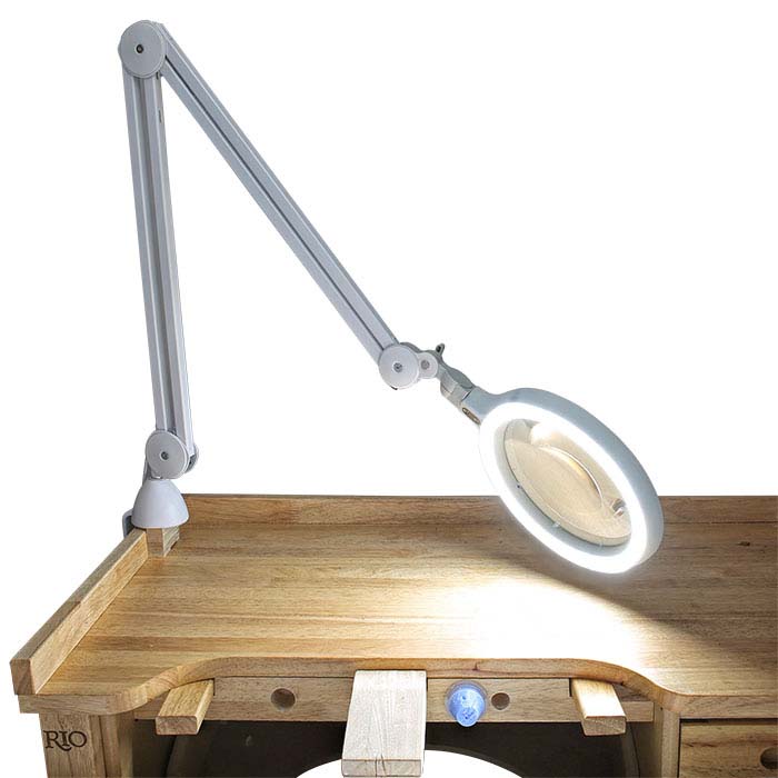 Daylight omega shop 7 magnifying lamp